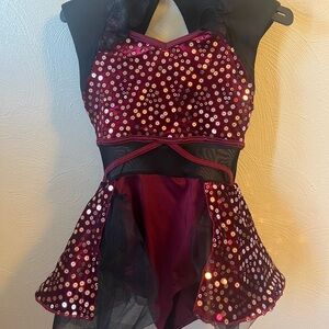 Weissman dance costume. Size MC.